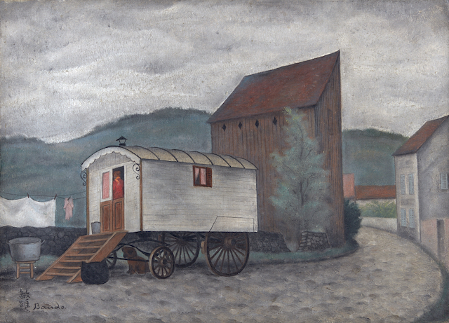 Roulotte dans une ruelle